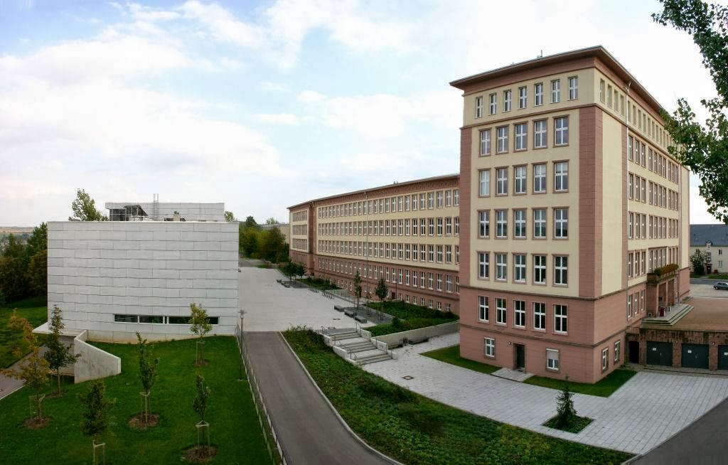 Campus der DHSN Glauchau – Lehrgebäude und Hauptgebäude